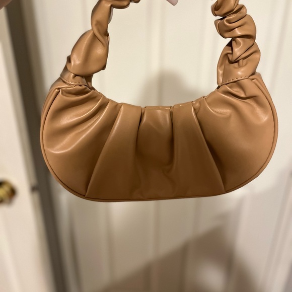 Ruched purse - Picture 2 of 4